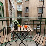 Boutique R611 * Budapest