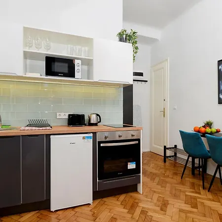 Boutique R611 公寓 *