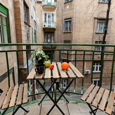 Boutique R611 * 布达佩斯