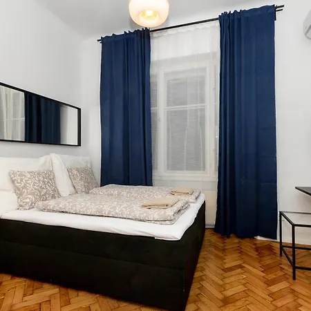 Boutique R611 Apartament *